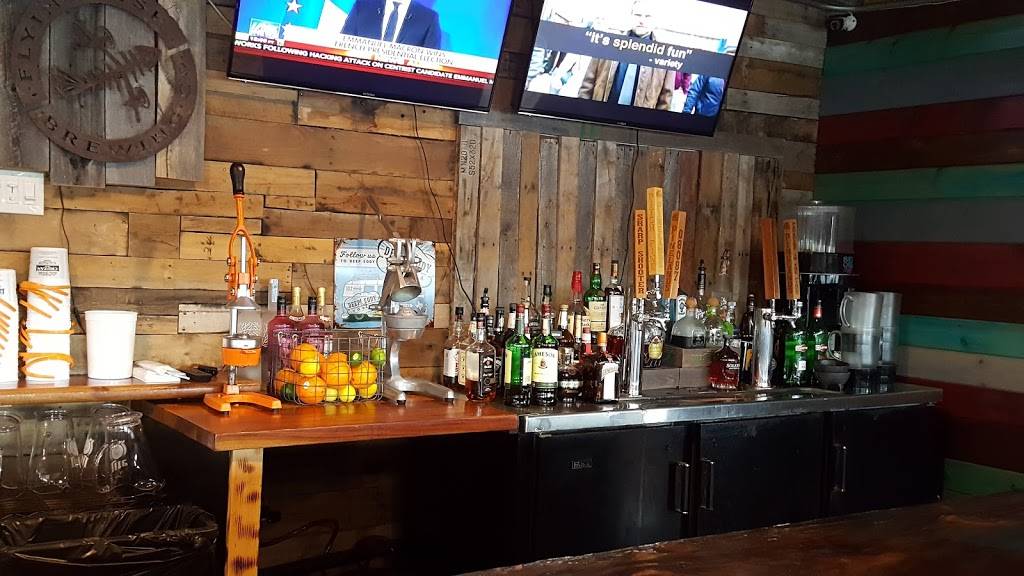 Breezes Dock Bar & Grill | restaurant | 5724 U.S. 9, Tuckerton, NJ 08087, USA | 6092960372 OR +1 609-296-0372