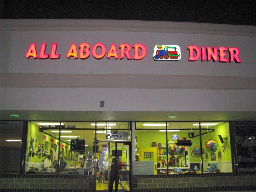 All Aboard Diner | restaurant | 1510B 75th St, Downers Grove, IL 60516, USA | 6303228960 OR +1 630-322-8960