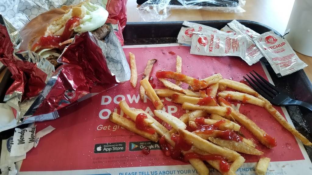 Wendys | restaurant | 28481 Telegraph Rd, Southfield, MI 48034, USA | 2483524474 OR +1 248-352-4474