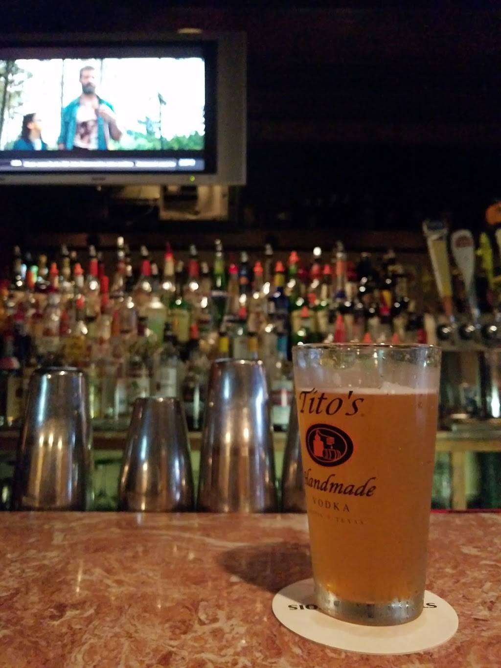 Razorbacks Raw Bar & Grill | restaurant | 826 Dulaney Valley Rd, Towson, MD 21204, USA | 4108219550 OR +1 410-821-9550