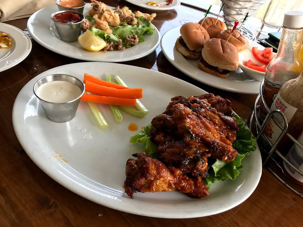 Mackenzie Bar & Grill | restaurant | 18 Clubhouse Rd, Santa Cruz, CA 95060, USA | 8314599162 OR +1 831-459-9162