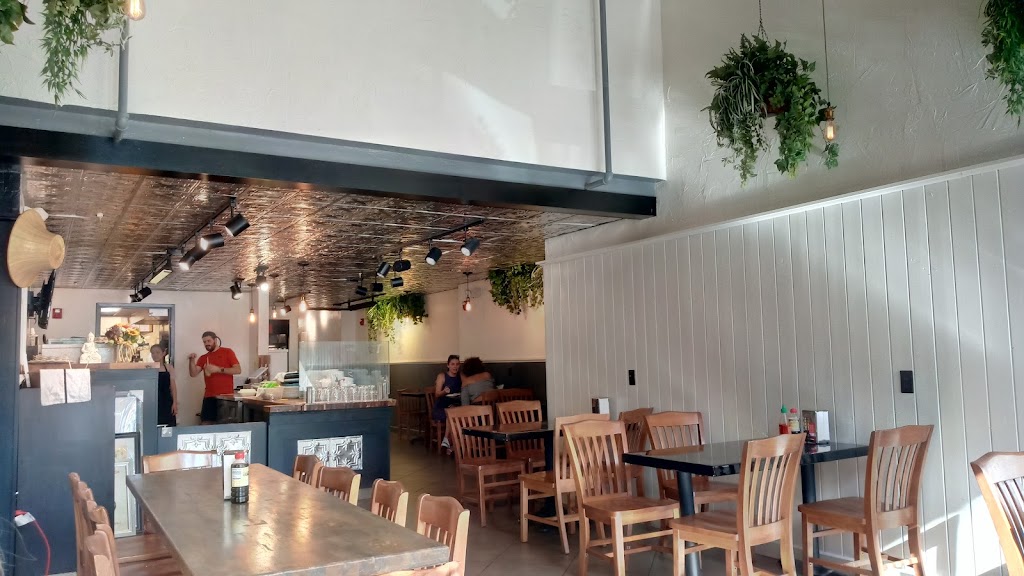 Fai Thai Kitchen ร้านฝ้ายไทย | restaurant | 522 S Gay St, Knoxville, TN 37902, USA | 8654749631 OR +1 865-474-9631