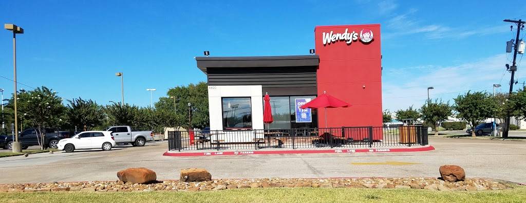 Wendys | restaurant | 4600 Twin City Hwy, Groves, TX 77619, USA | 4092340215 OR +1 409-234-0215
