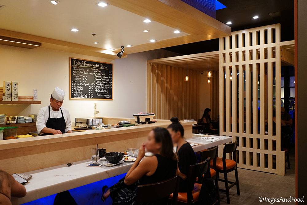 Totoyama Sushi & Ramen | restaurant | 6201 Hollywood Blvd Suite #118, Los Angeles, CA 90028, USA | 3234006300 OR +1 323-400-6300