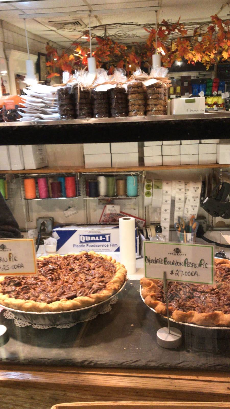 Formaggio Kitchen | meal takeaway | 244 Huron Ave, Cambridge, MA 02138, USA | 6173544750 OR +1 617-354-4750