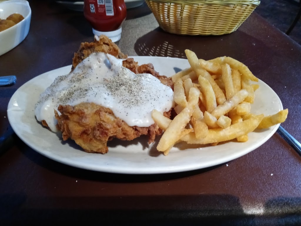 The Farmhouse | restaurant | 407 S Van Buren St, Abilene, KS 67410, USA | 7852637995 OR +1 785-263-7995