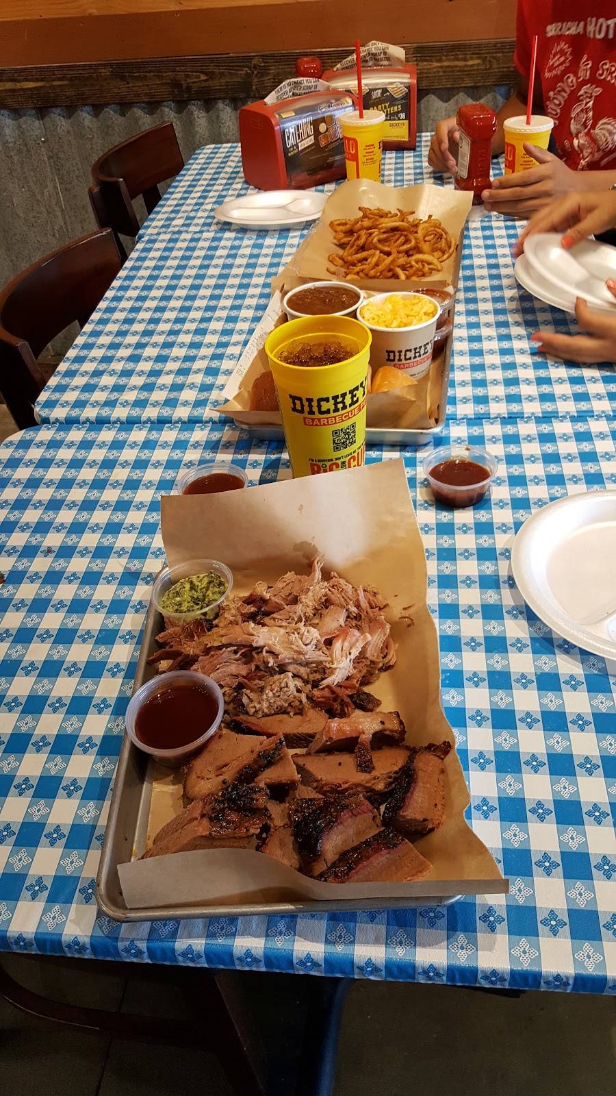 Dickeys Barbecue Pit | restaurant | 2063 Rancho Valley Dr, Pomona, CA 91766, USA | 9097841778 OR +1 909-784-1778