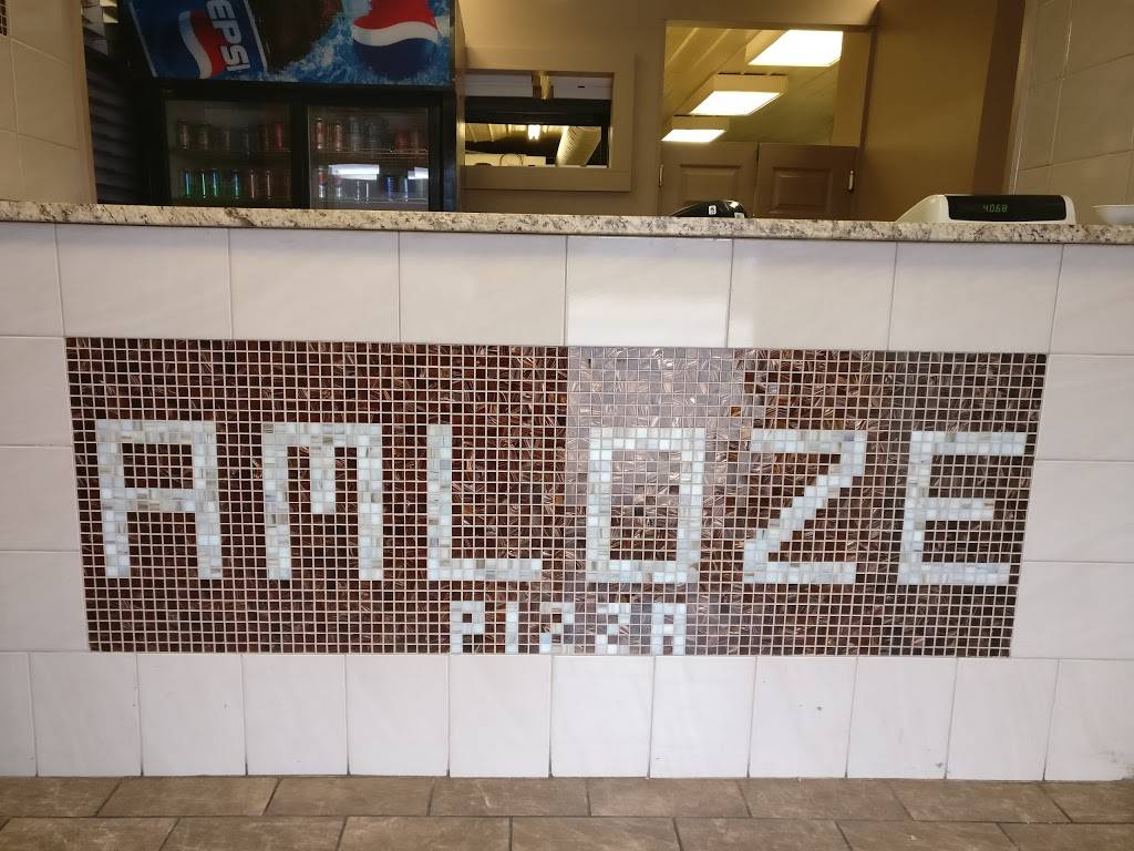 Amloze Pizza | meal takeaway | 1130 Lesperance Rd, Windsor, ON N8N 1X3, Canada | 5197353588 OR +1 519-735-3588