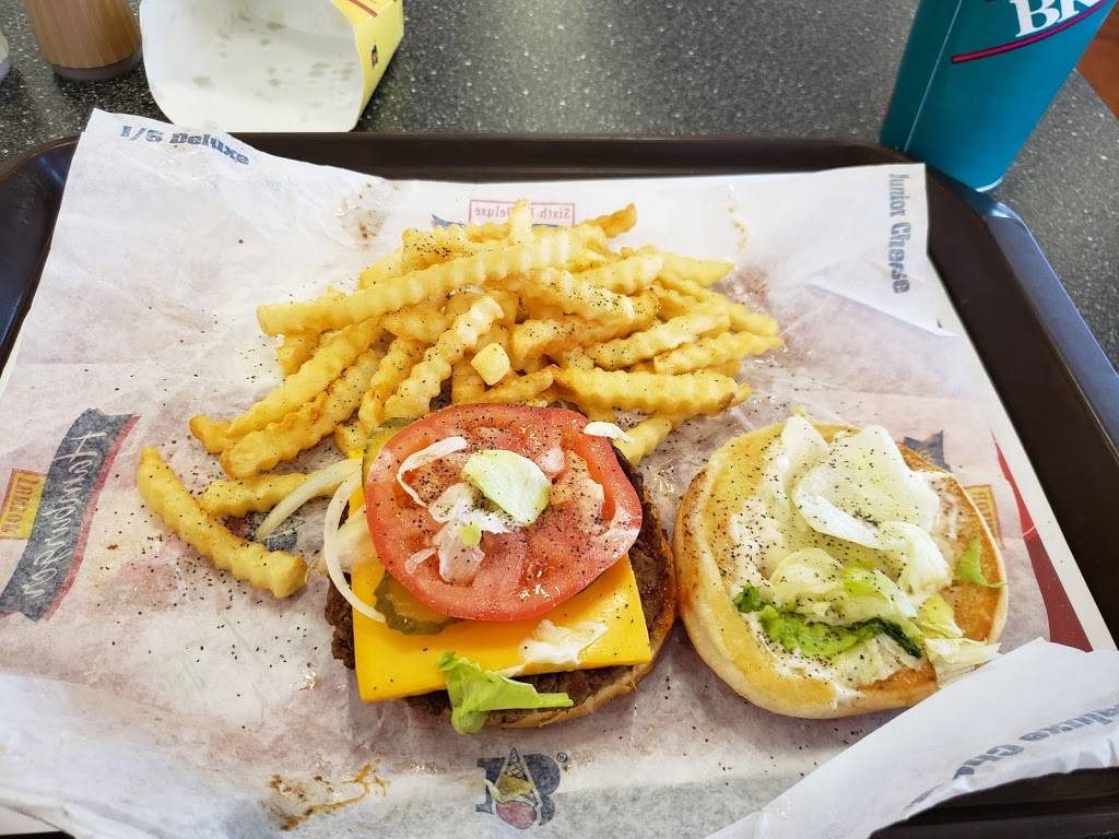 Braums Ice Cream & Burger Restaurant | restaurant | 2121 N Ridge Rd, Wichita, KS 67212, USA | 3167731550 OR +1 316-773-1550