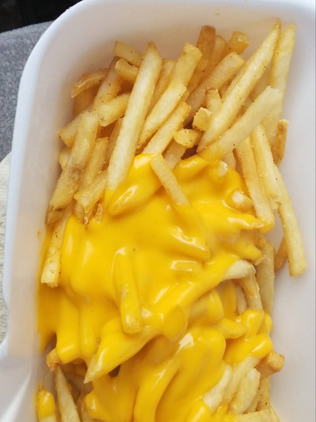 Freddys Frozen Custard & Steakburgers | restaurant | 3040 Justin Rd, Highland Village, TX 75077, USA | 9723173600 OR +1 972-317-3600