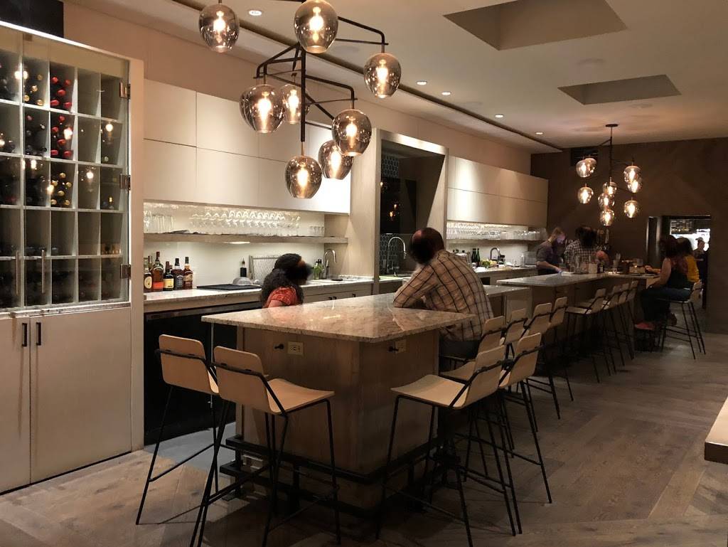 Town Hall Restaurant Jacksonville | restaurant | 2012 San Marco Blvd, Jacksonville, FL 32207, USA | 9043980726 OR +1 904-398-0726