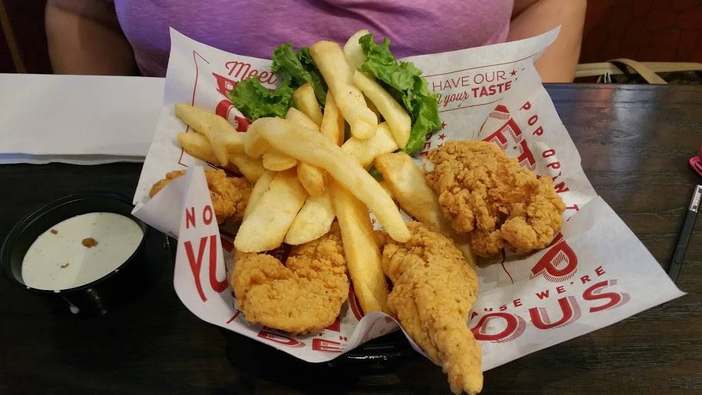 Red Robin Gourmet Burgers and Brews | restaurant | 7860 W Tropical Pkwy, Las Vegas, NV 89149, USA | 7026560096 OR +1 702-656-0096