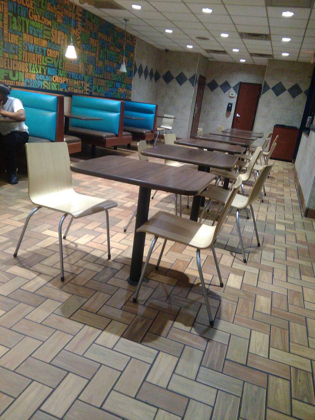 McDonalds | cafe | 4502 Rossville Blvd, Chattanooga, TN 37407, USA | 4238672345 OR +1 423-867-2345