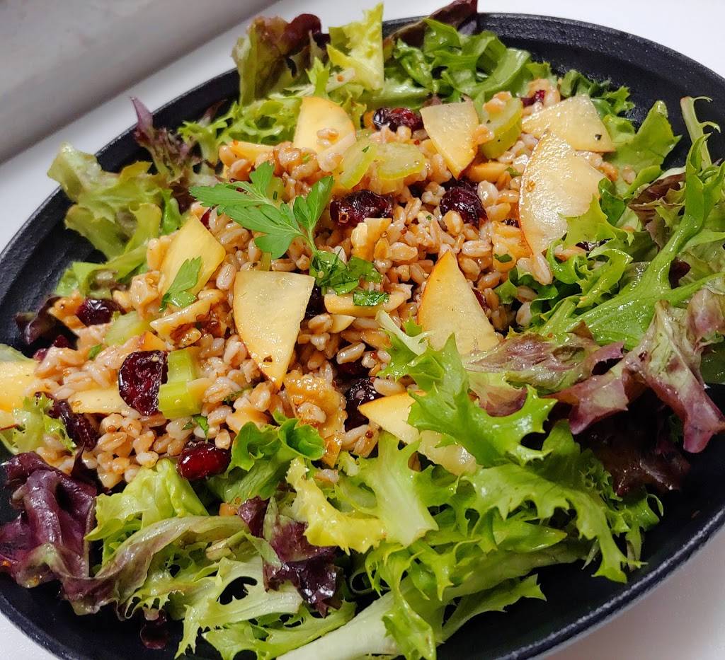 The Hub Eats & Drinks | restaurant | 4740 Natomas Blvd #140, Sacramento, CA 95835, USA | 9168828900 OR +1 916-882-8900