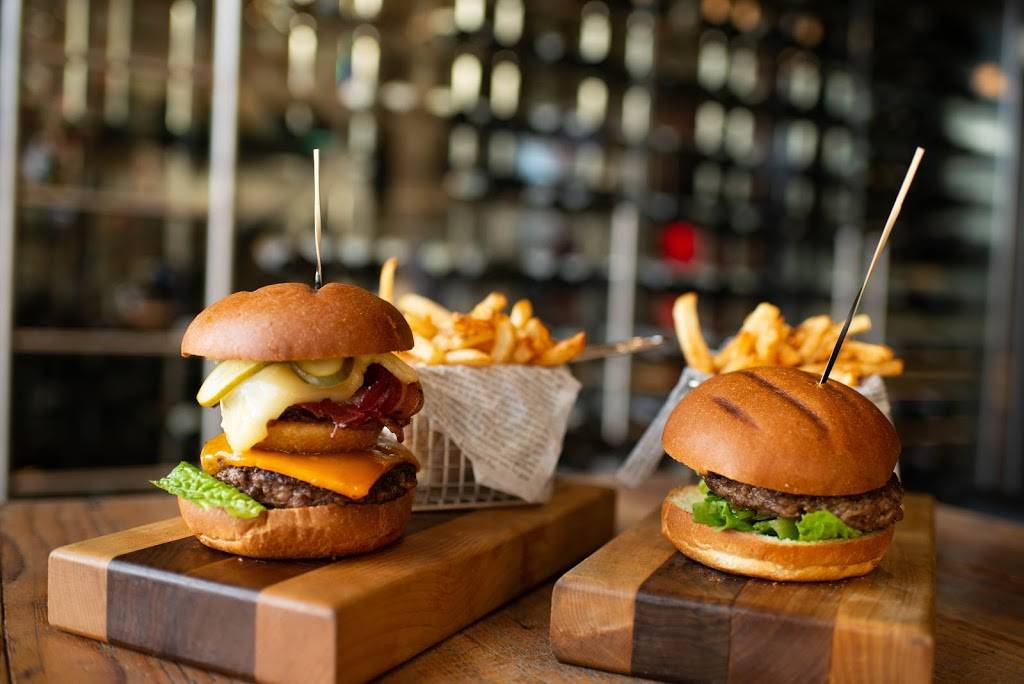 OMG Resto | restaurant | 1175 Rue King Ouest, Sherbrooke, QC J1H 1S6, Canada | 8198237001 OR +1 819-823-7001