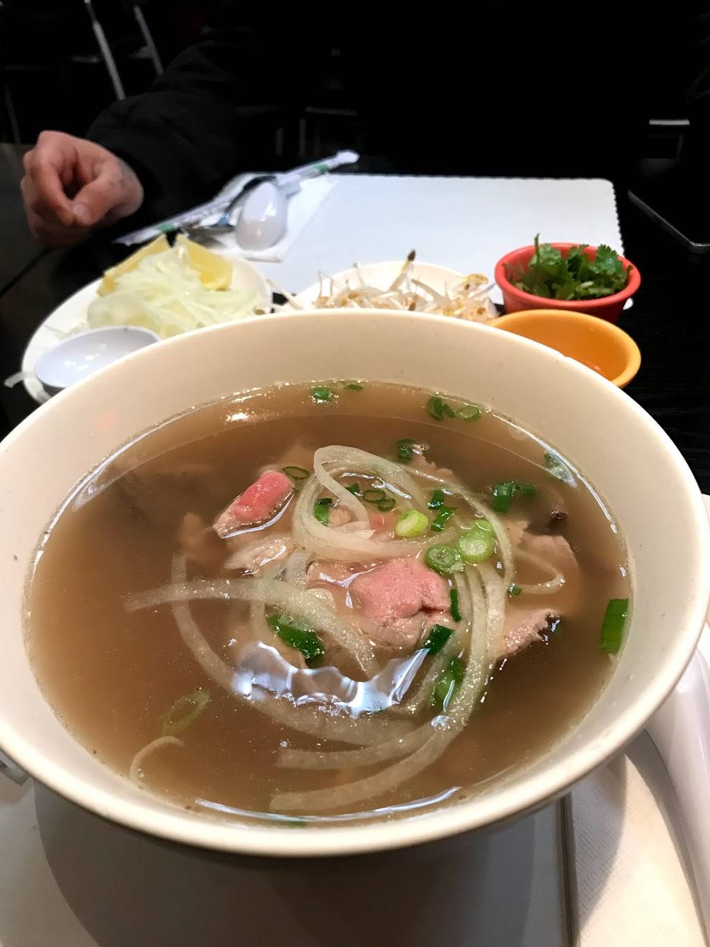 Pho Saigon noodle and grill | restaurant | 3831 W 6th St, Los Angeles, CA 90020, USA | 2133866555 OR +1 213-386-6555