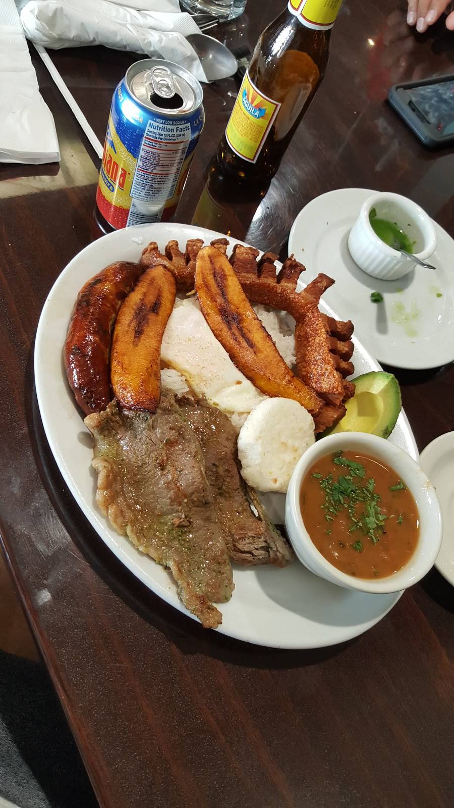 Donde Adela Colombian Restaurant | restaurant | 1707 W Chapman Ave, Orange, CA 92868, USA | 7149401701 OR +1 714-940-1701