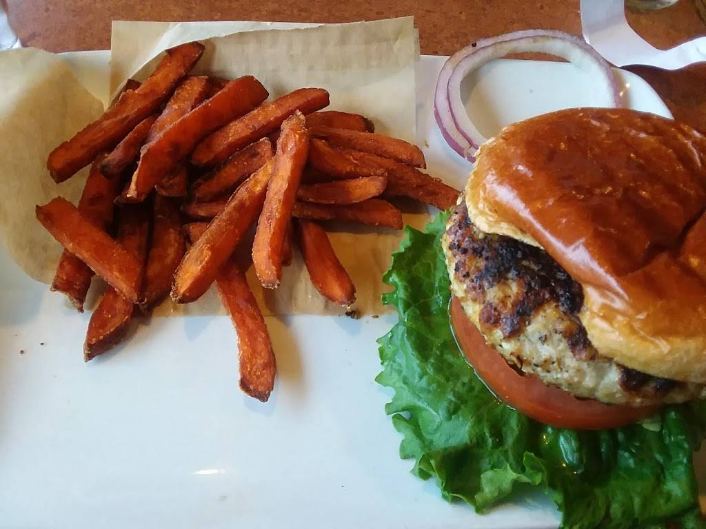 TGI Fridays | restaurant | 125 Montrose W Ave, Copley, OH 44321, USA | 3306654882 OR +1 330-665-4882