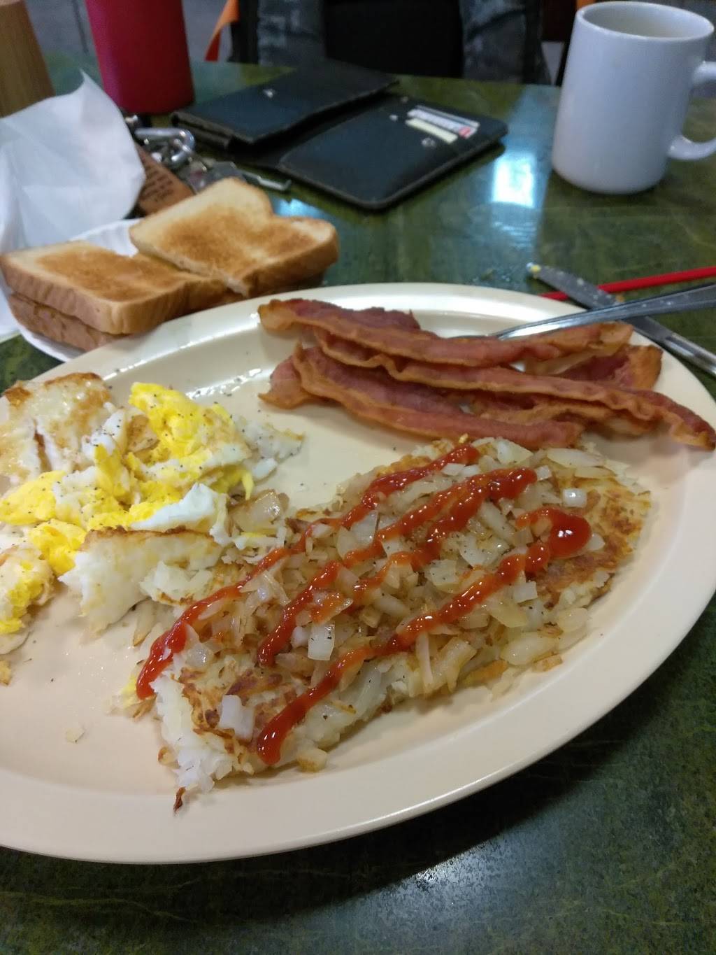 Dukes Burgers | restaurant | 7351 Warner Ave, Huntington Beach, CA 92647, USA | 7148421551 OR +1 714-842-1551