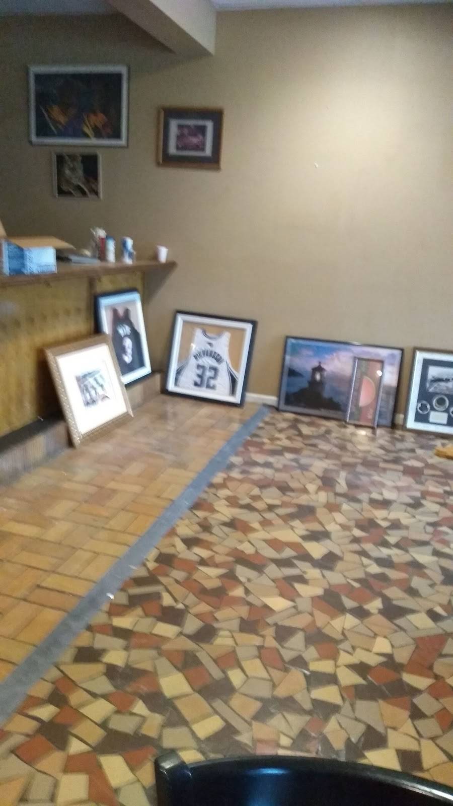 Russell Js Kitchen | restaurant | 3669 Government St, Baton Rouge, LA 70806, USA | 2253666820 OR +1 225-366-6820