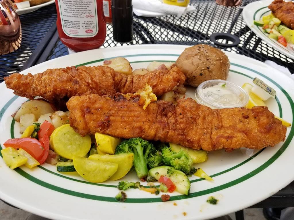 Zs Villa | restaurant | 42 Piquette Ave, Detroit, MI 48202, USA | 3138742680 OR +1 313-874-2680