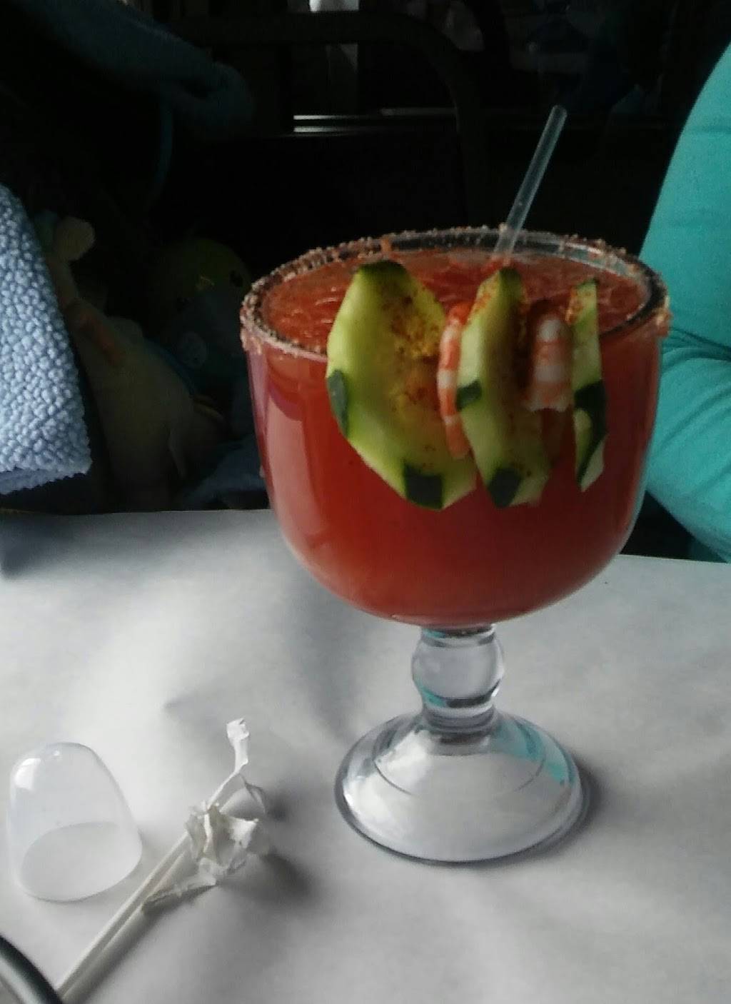 Mariscos Nayarit Restaurant | restaurant | 4318 W Fullerton Ave, Chicago, IL 60639, USA | 7732523840 OR +1 773-252-3840