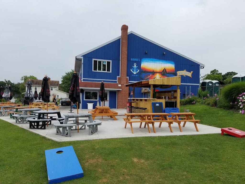 Howies On the Lake | restaurant | 4856 Coleman Dr, Akron, OH 44319, USA | 3306448343 OR +1 330-644-8343