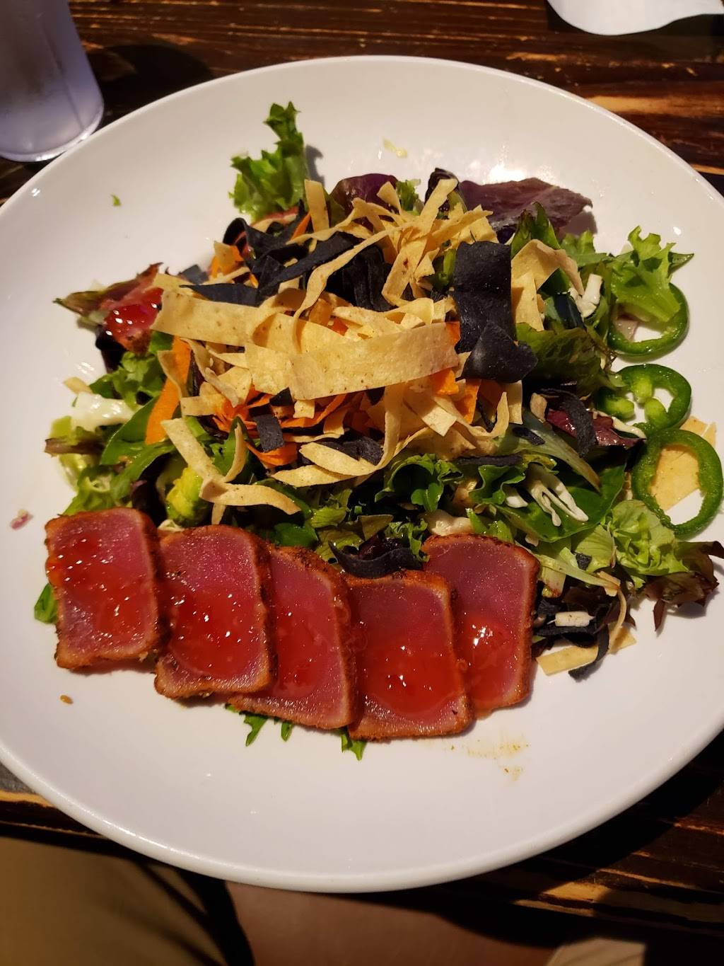 Walk-Ons Sports Bistreaux | restaurant | 7031 Youree Dr, Shreveport, LA 71105, USA | 3182204256 OR +1 318-220-4256