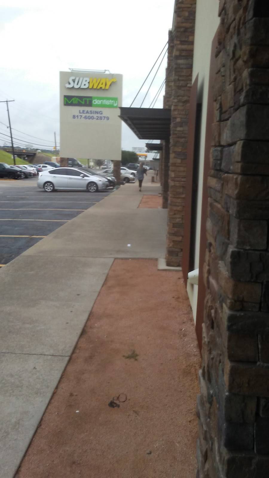 Subway Restaurants | restaurant | 3841 E Loop 820 S, Fort Worth, TX 76119, USA | 8174573846 OR +1 817-457-3846