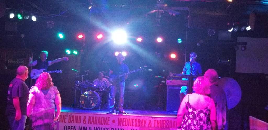 Bogies Bar & Grill - West | restaurant | 14334 U St, Omaha, NE 68137, USA | 4022814031 OR +1 402-281-4031