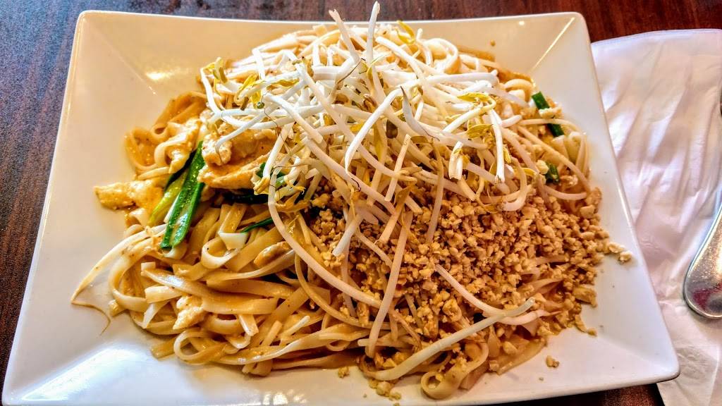 Lue Thai Cafe | cafe | 22215 Michigan Ave, Dearborn, MI 48124, USA | 3135589359 OR +1 313-558-9359