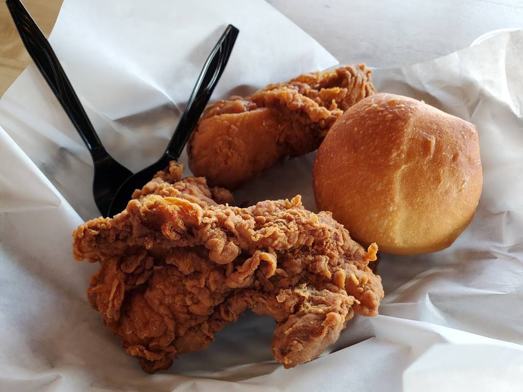 Ezells Famous Chicken | meal takeaway | 2020 S 320th St suite m, Federal Way, WA 98003, USA | 2064292634 OR +1 206-429-2634