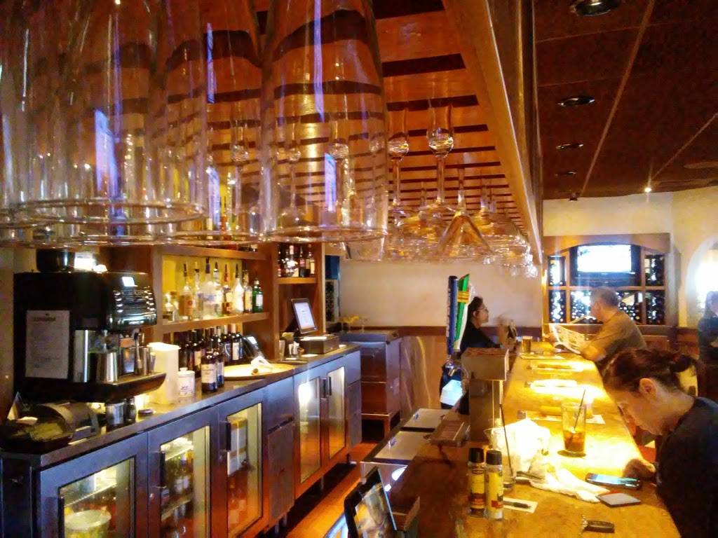 Olive Garden Italian Restaurant | meal takeaway | 4001 W Airport Fwy, Irving, TX 75062, USA | 9722585191 OR +1 972-258-5191