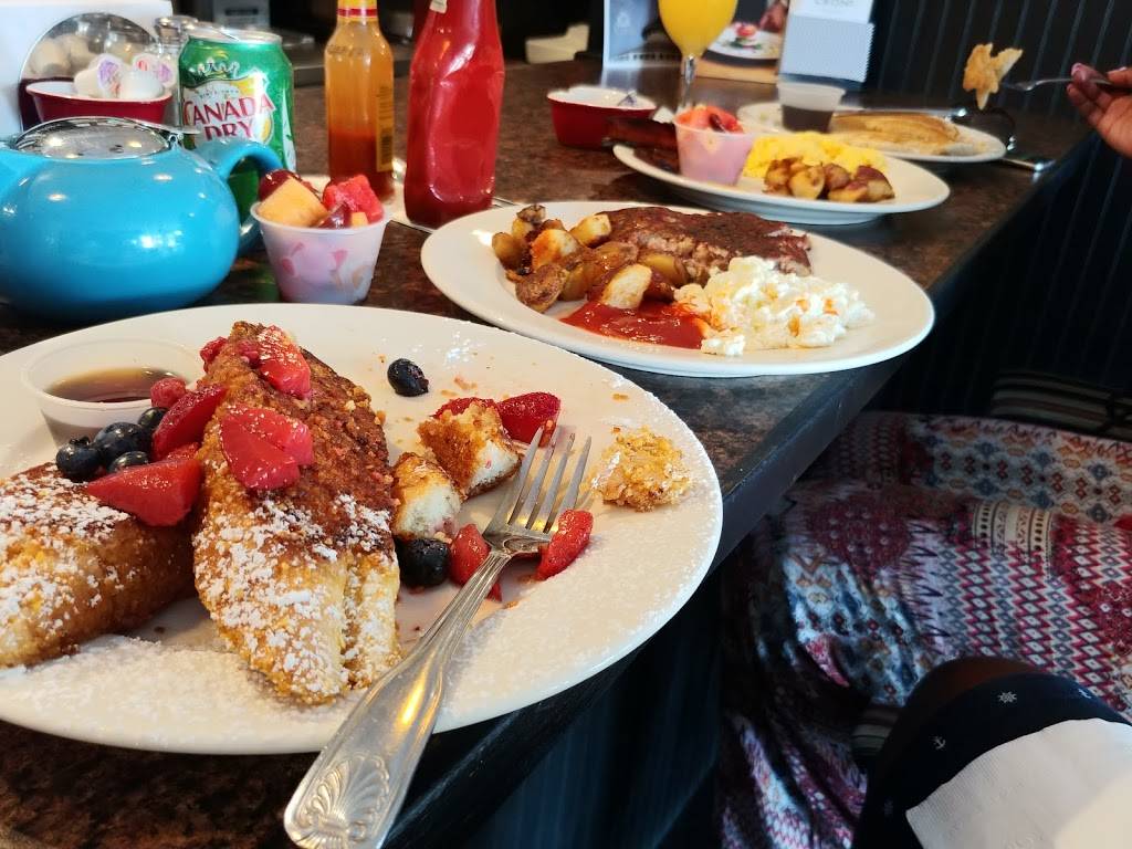 Leons Cafe & Catering | restaurant | 230 Waseca Ave, Barrington, RI 02806, USA | 4012471660 OR +1 401-247-1660