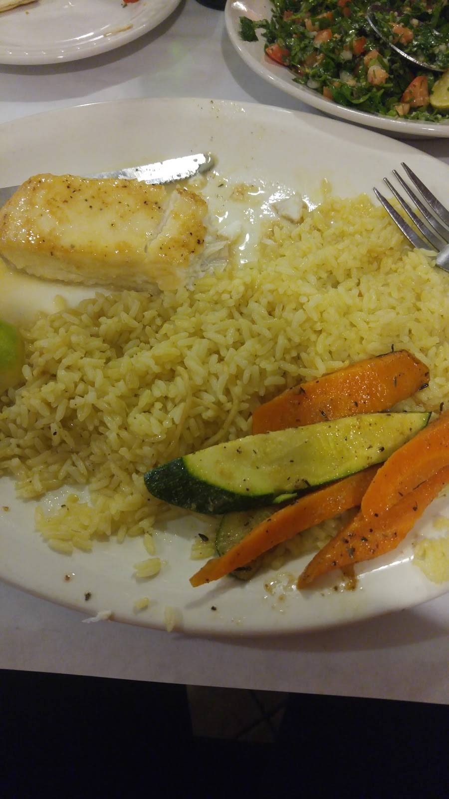 Georges Bar & Grill | restaurant | 6680 N Blackstone Ave, Fresno, CA 93710, USA | 5594361654 OR +1 559-436-1654