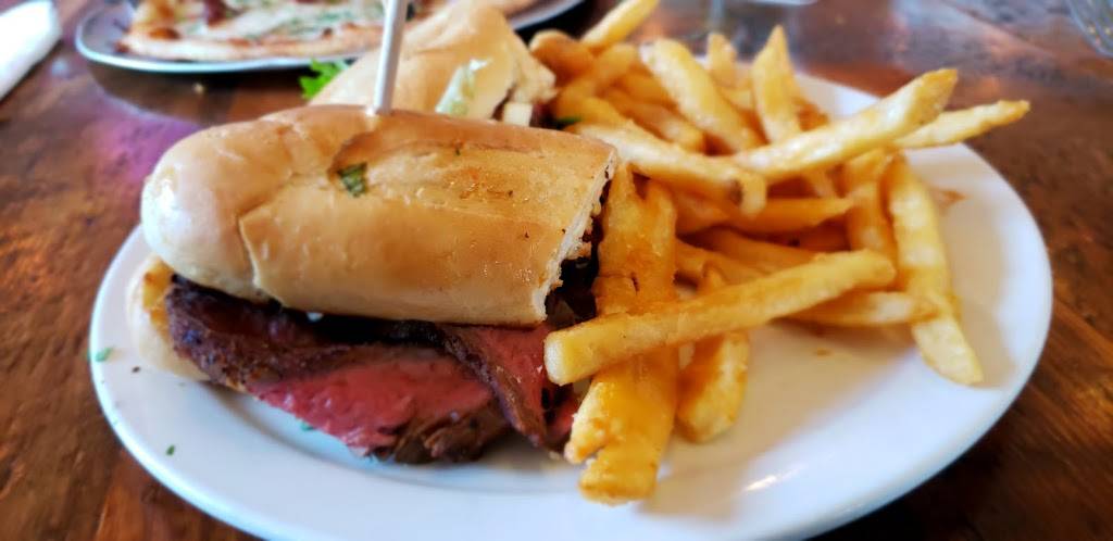 Rock & Brews | restaurant | 5351 Nebraska Furniture Mart Dr, The Colony, TX 75056, USA | 9725841670 OR +1 972-584-1670