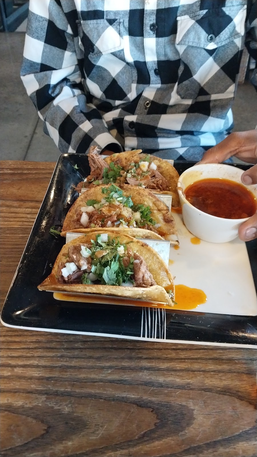 Los Chilaquiles | restaurant | 1985 National Ave #1115, San Diego, CA 92113, USA | 6197954271 OR +1 619-795-4271