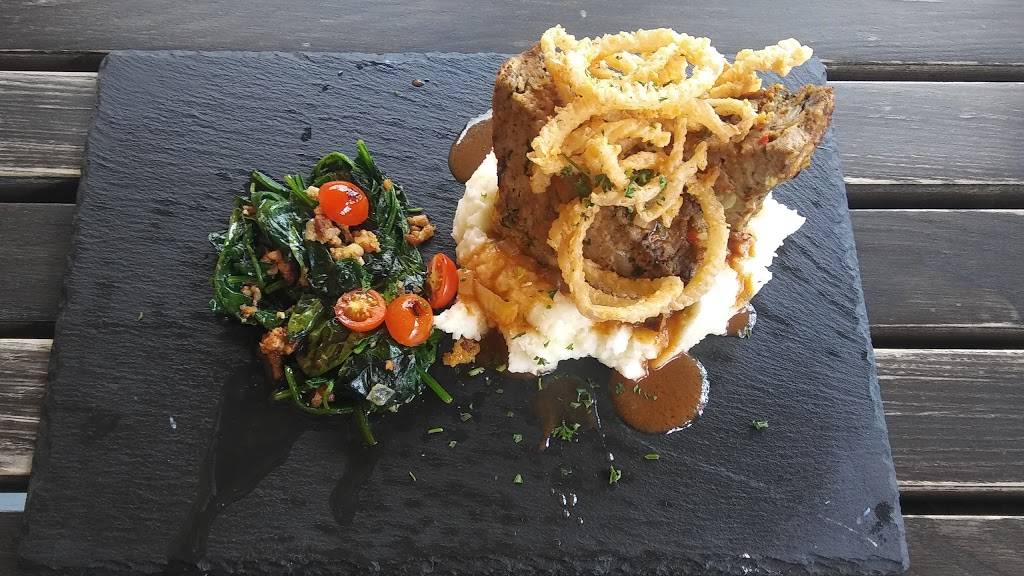 Grand Dukes Restaurant | restaurant | 980 75th St, Downers Grove, IL 60516, USA | 7085945622 OR +1 708-594-5622