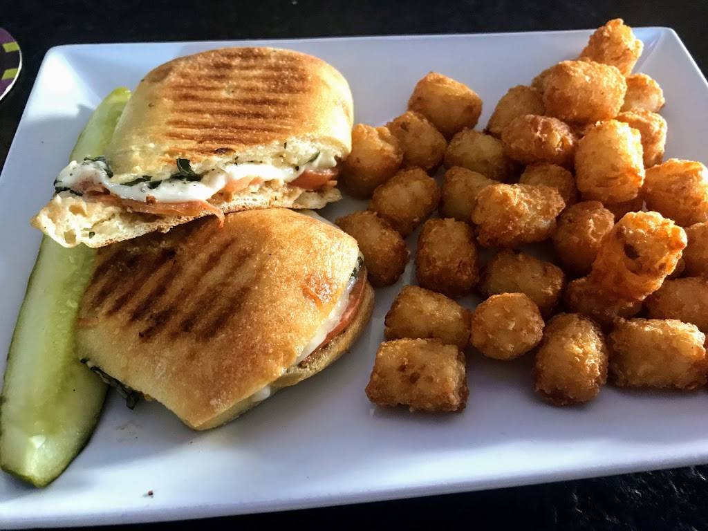 Southside Tavern Restaurant in Braintree | restaurant | 941 Washington St, Braintree, MA 02184, USA | 7818480511 OR +1 781-848-0511