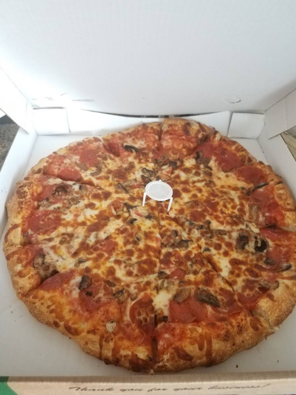 Palermo Pizza | restaurant | 4669 Alpine Ave NW, Comstock Park, MI 49321, USA | 6166472800 OR +1 616-647-2800