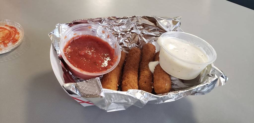 Sals Pizza | restaurant | 5084 Chase Rd, Dearborn, MI 48126, USA | 3135815700 OR +1 313-581-5700