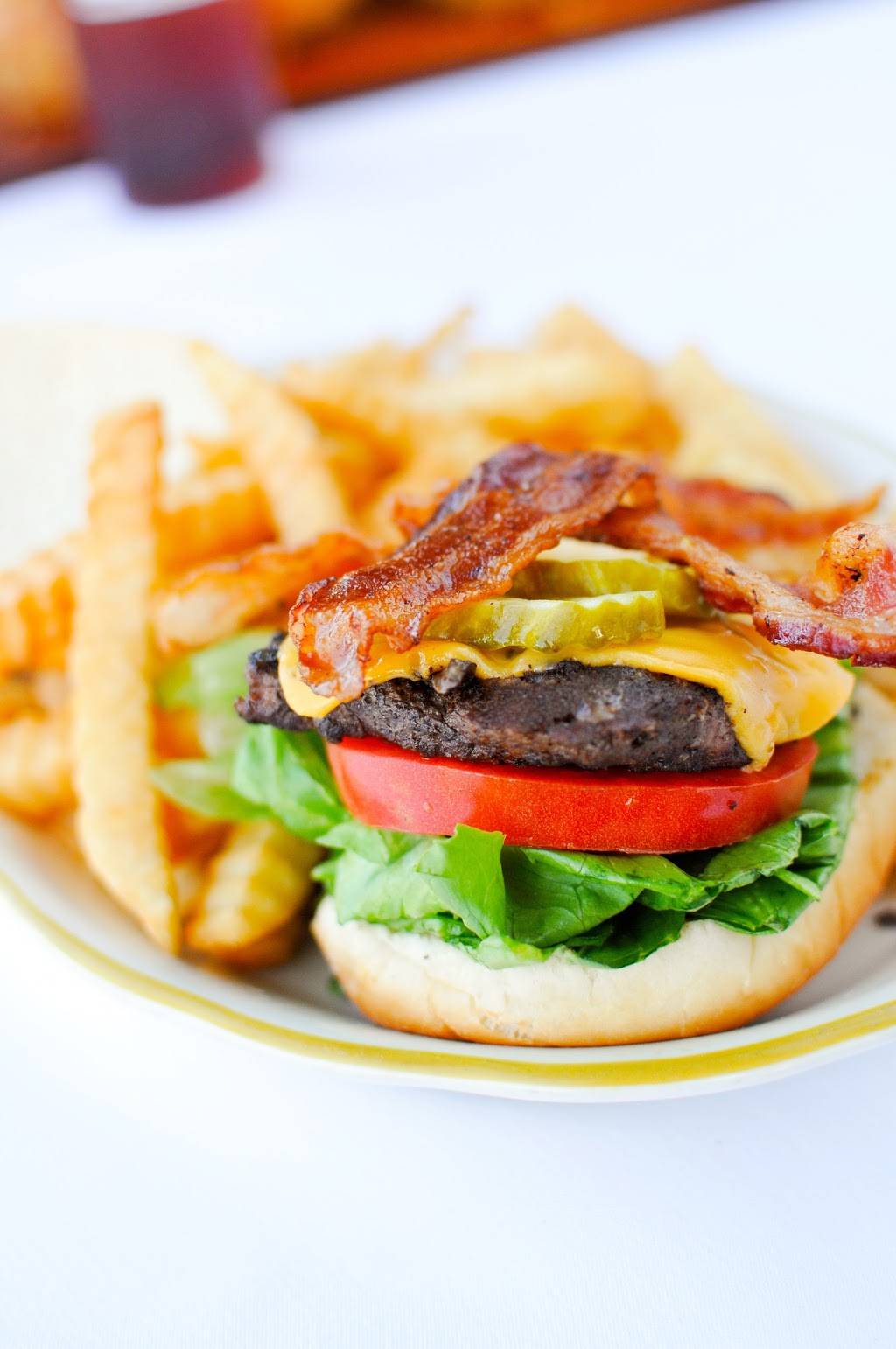 Carey Hilliards Restaurant | restaurant | 514 US-80, Garden City, GA 31408, USA | 9129645671 OR +1 912-964-5671