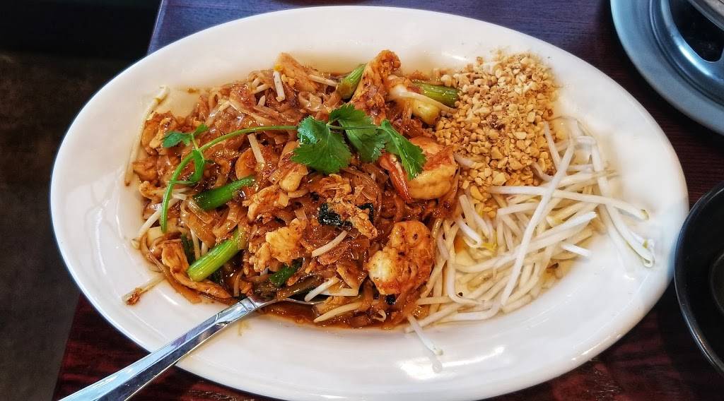 Sams Bann Thai | restaurant | 4073, 3203 Mission Inn Avenue, Riverside, CA 92507, USA | 9517427694 OR +1 951-742-7694