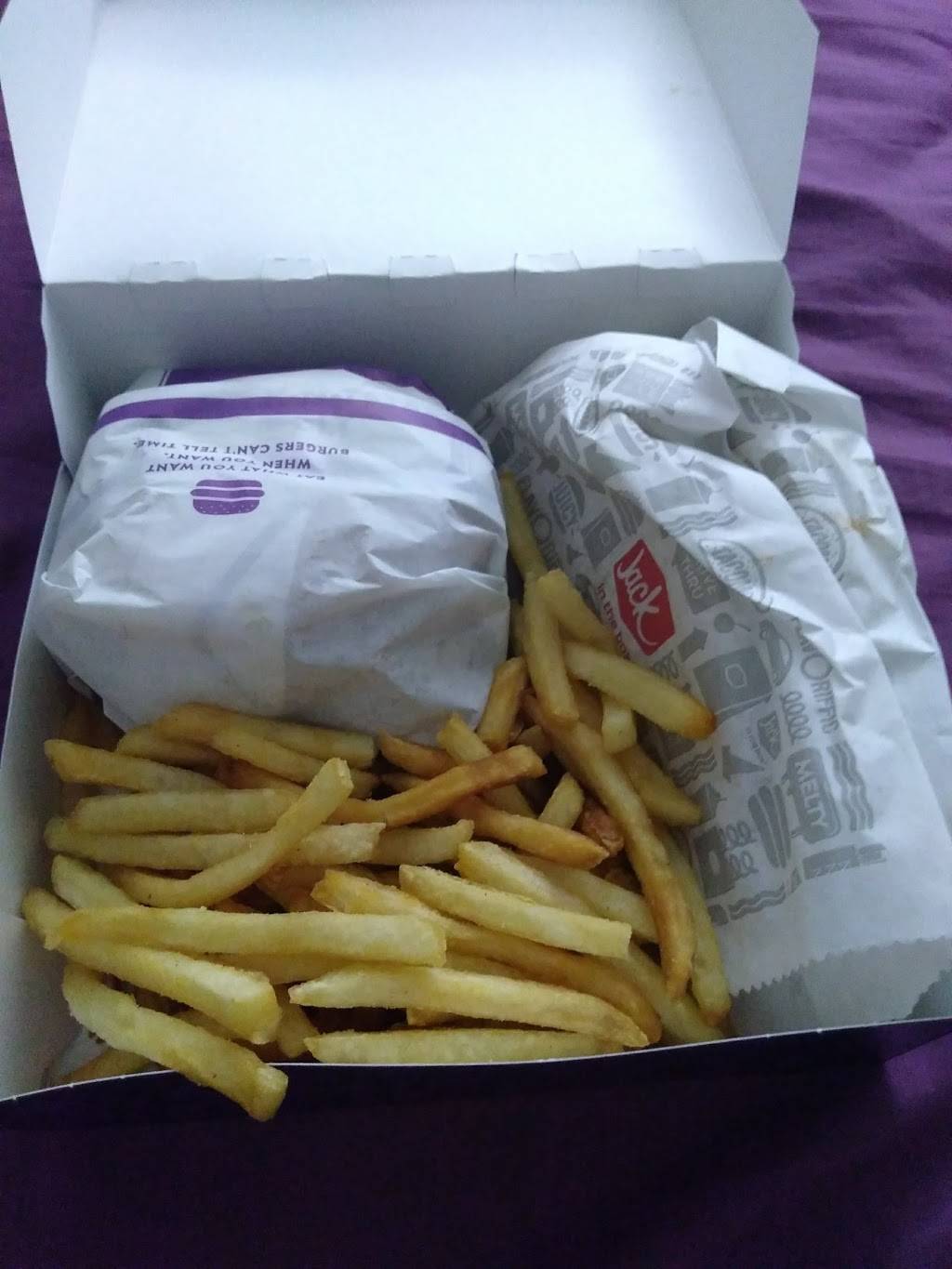 Jack in the Box | restaurant | 13622 Foothill Blvd, Sylmar, CA 91342, USA | 8183655477 OR +1 818-365-5477