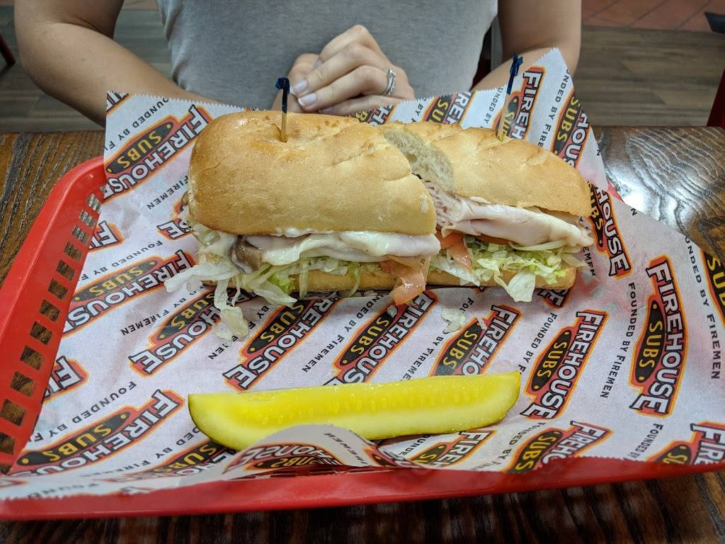 Firehouse Subs | restaurant | 202 Clair Rd E F2, Guelph, ON N1L 0G6, Canada | 5198243473 OR +1 519-824-3473