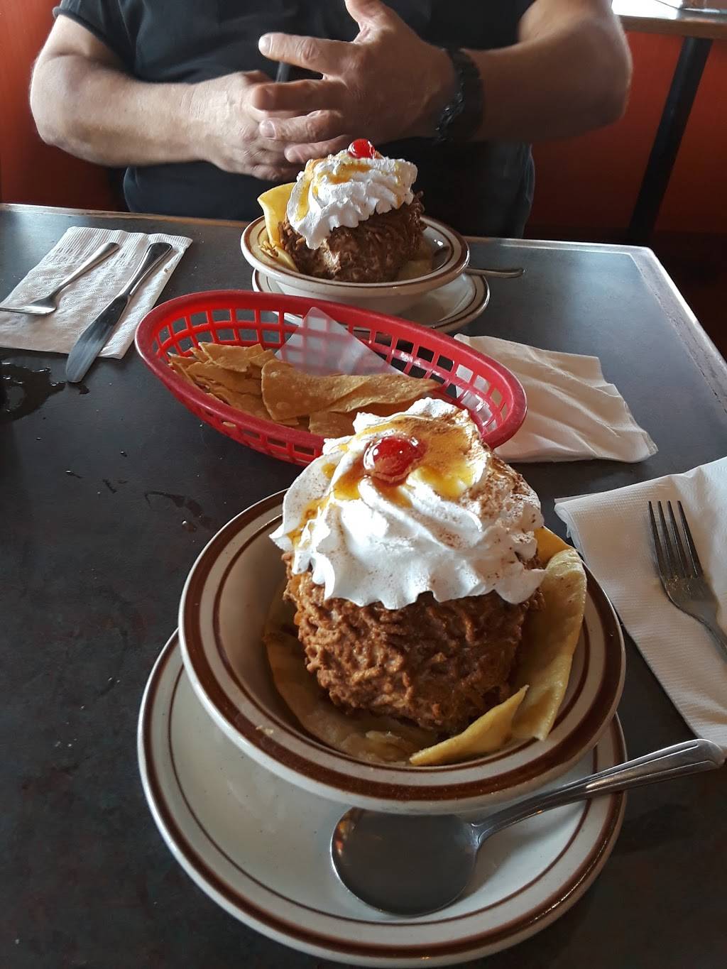 Del Rio Restaurant | restaurant | 701 E Market St, Leesburg, VA 20176, USA | 7037779554 OR +1 703-777-9554