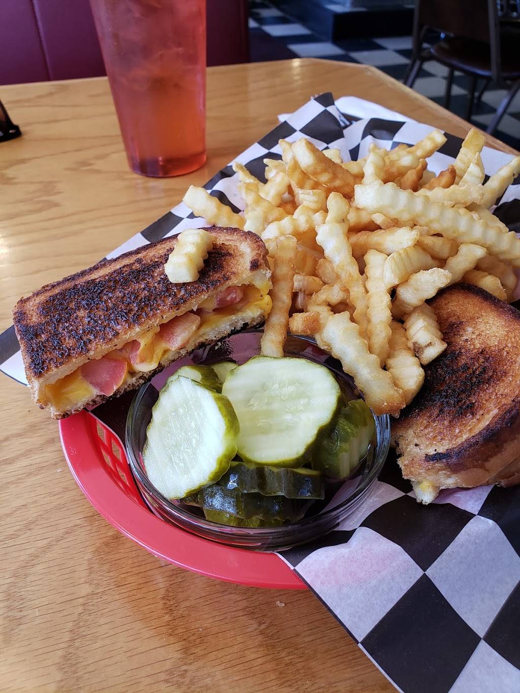 Mos Diner & Lounge | night club | 108 Manitou Ave, Manitou Springs, CO 80829, USA | 7196855286 OR +1 719-685-5286