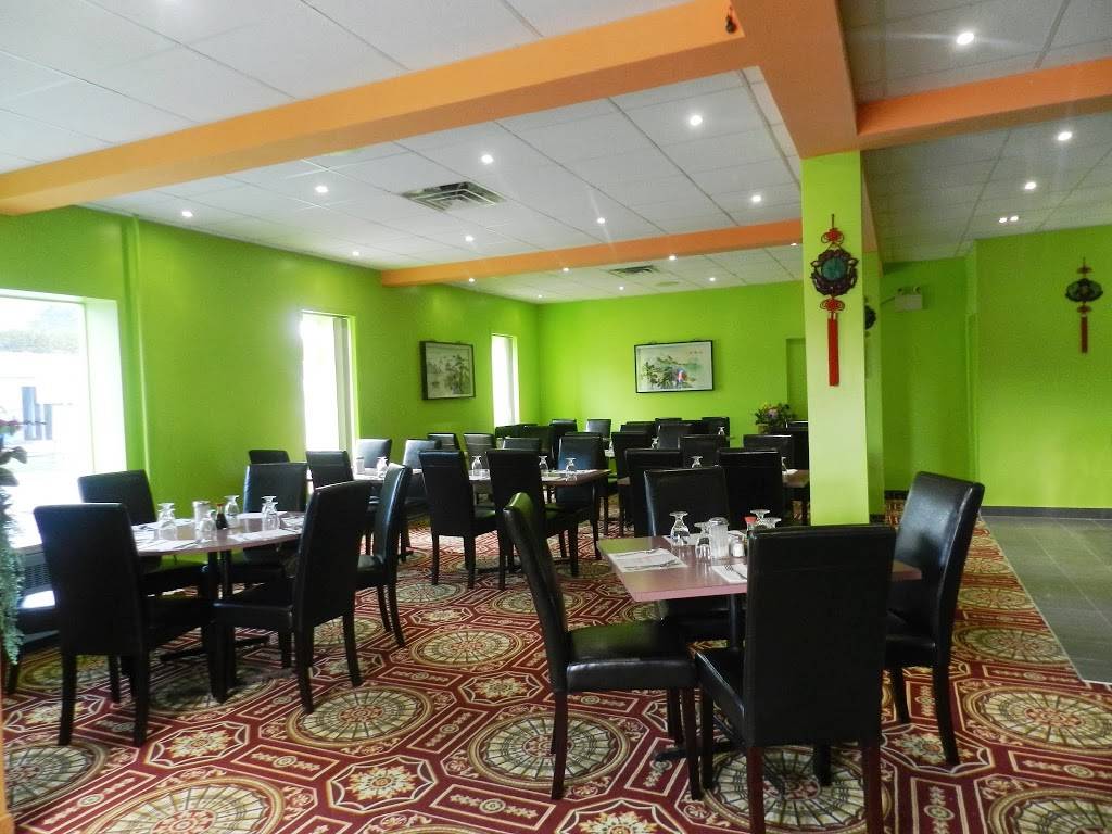 Lin City | restaurant | 255 Rue Papineau, Papineauville, QC J0V 1R0, Canada | 8194276226 OR +1 819-427-6226