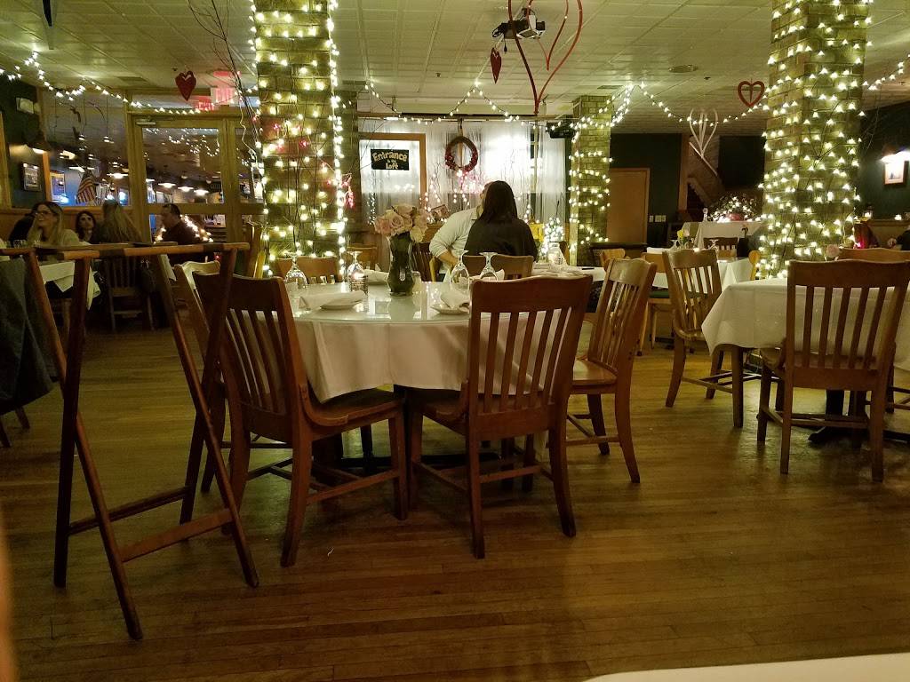 DeStefanos Olde Erie | restaurant | 7 W Main St, Middletown, NY 10940, USA | 8453443743 OR +1 845-344-3743