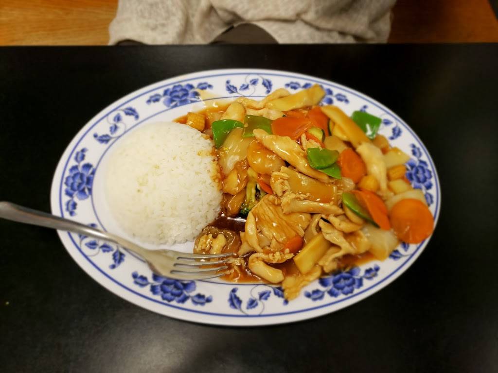 Fortune Palace Chinese Restaurant | restaurant | 5740 Old Cheney Rd #11, Lincoln, NE 68516, USA | 4024201688 OR +1 402-420-1688